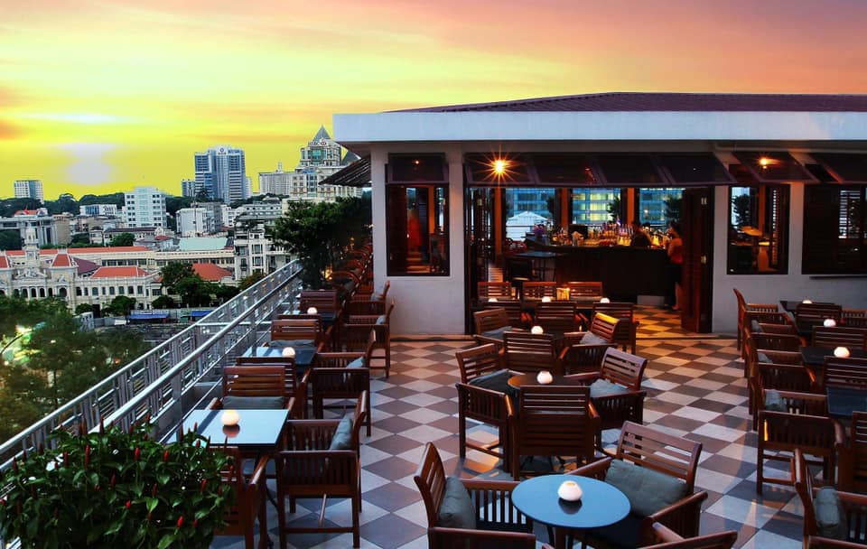 Saigon Rooftop Bar hấp dẫn Sài Gòn