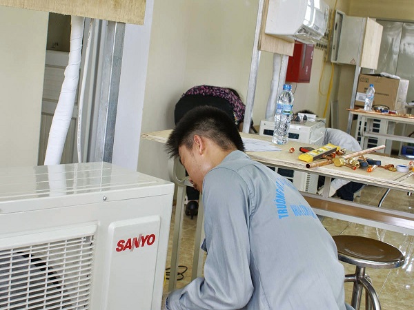 Dịch vụ sửa máy lạnh tại nhà tphcm Kim Minh