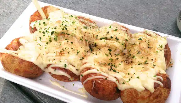 Quán ăn vặt quận 5 - Quán Takoyaki Trần Hưng Đạo