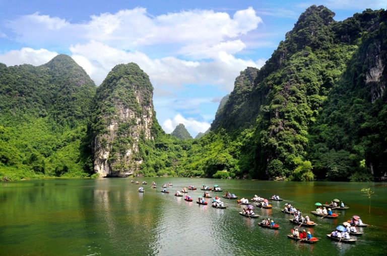 Top 10 các địa điểm du lịch ở Ninh Bình Đẹp Mê Mẫn