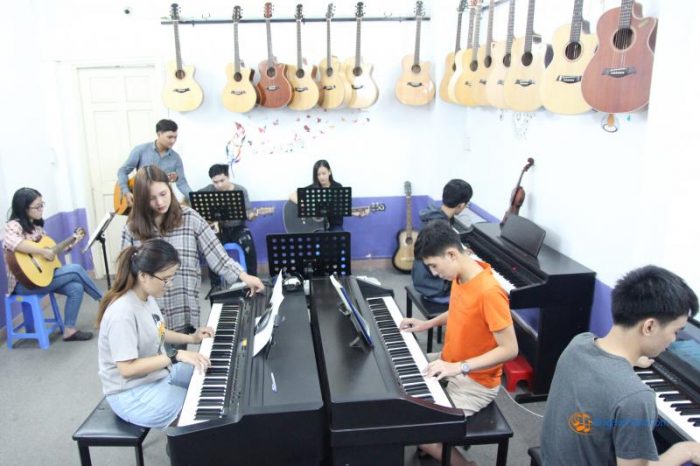 Trung tâm Dấu Chấm Đen - học đàn piano ở TPHCM | Nguồn: LopNhacDauChamDen