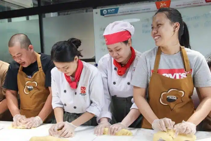 Hướng nghiệp Á Âu- học làm bánh ở TPHCM | Nguồn: huongnghiepaau.com
