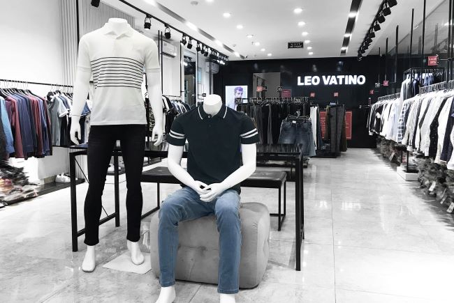 Cung cấp và phân phối đa dạng các mặt hàng, Leo Vatino tự hào là một cửa hàng bán quần áo nam đẹp, chất lượng ở TPHCM được nhiều khách hàng yêu thích | Nguồn: Leo Vatino