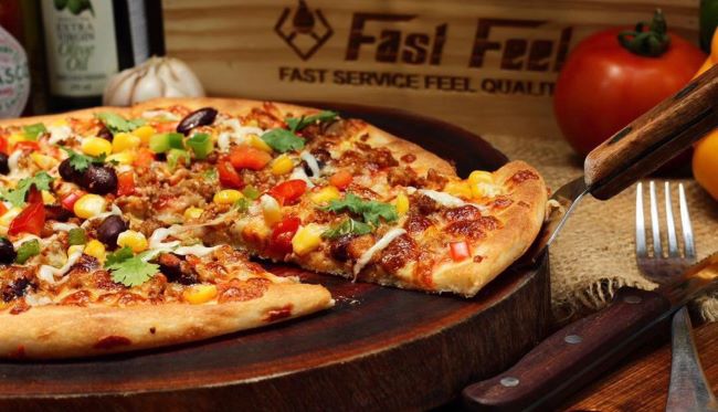 Những chiếc bánh pizza của Fast Feel Pizza tuyệt vời đến nỗi ngay cả những người tiêu dùng khó tính nhất cũng phải mê mẩn | Nguồn: Fast Feel Pizza