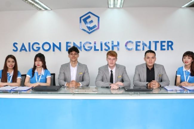 Các khóa học tại Saigon English Center dành cho những người mới bắt đầu học tiếng Anh, cũng như những người mất gốc tiếng anh | Nguồn: Saigon English Center