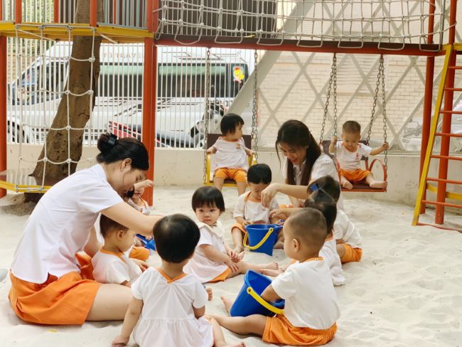 Trường Mầm non Chuồn Chuồn Kim là một trường mầm non uy tín tại Quận 1 dành cho trẻ từ 12 tháng đến năm tuổi lấy những nét đặc trưng từ truyền thống giáo dục tốt nhất của Nhật Bản | Nguồn: Trường Mầm non Chuồn Chuồn Kim