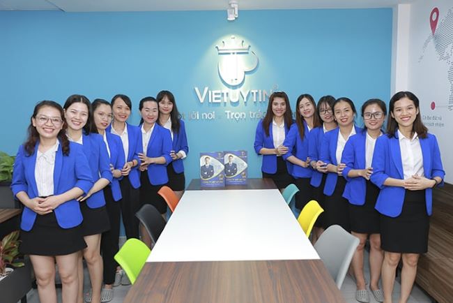 Công Ty Dịch Thuật Việt Uy Tín cũng không ngừng rèn luyện để phát triển khả năng với các khóa đào tạo chuyên sâu về dịch thuật trong và ngoài nước | Nguồn: Công Ty Việt Uy Tín