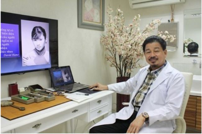 Bác sĩ Lê Hành đã có được nhiều kiến ​​thức và chuyên môn sâu trong lĩnh vực nâng ngực, ông đã chuẩn hóa thành công các phương pháp đặt túi ngực đạt hiệu quả tối đa về mức độ an toàn và thẩm mỹ cao | Nguồn: Bác sĩ Lê Hành 