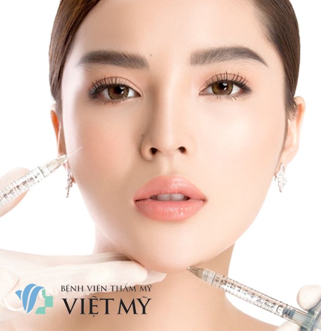 Khách hàng đến với Việt Mỹ sẽ được các bác sĩ chuyên khoa đánh giá tình trạng thực tế và hướng dẫn cách khắc phục phù hợp để khắc phục các khuyết điểm trên khuôn mặt | Nguồn: Bệnh viện thẩm mỹ Việt Mỹ 