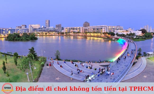 Cầu Ánh Sao – Hồ Bán Nguyệt (Quận 7)
